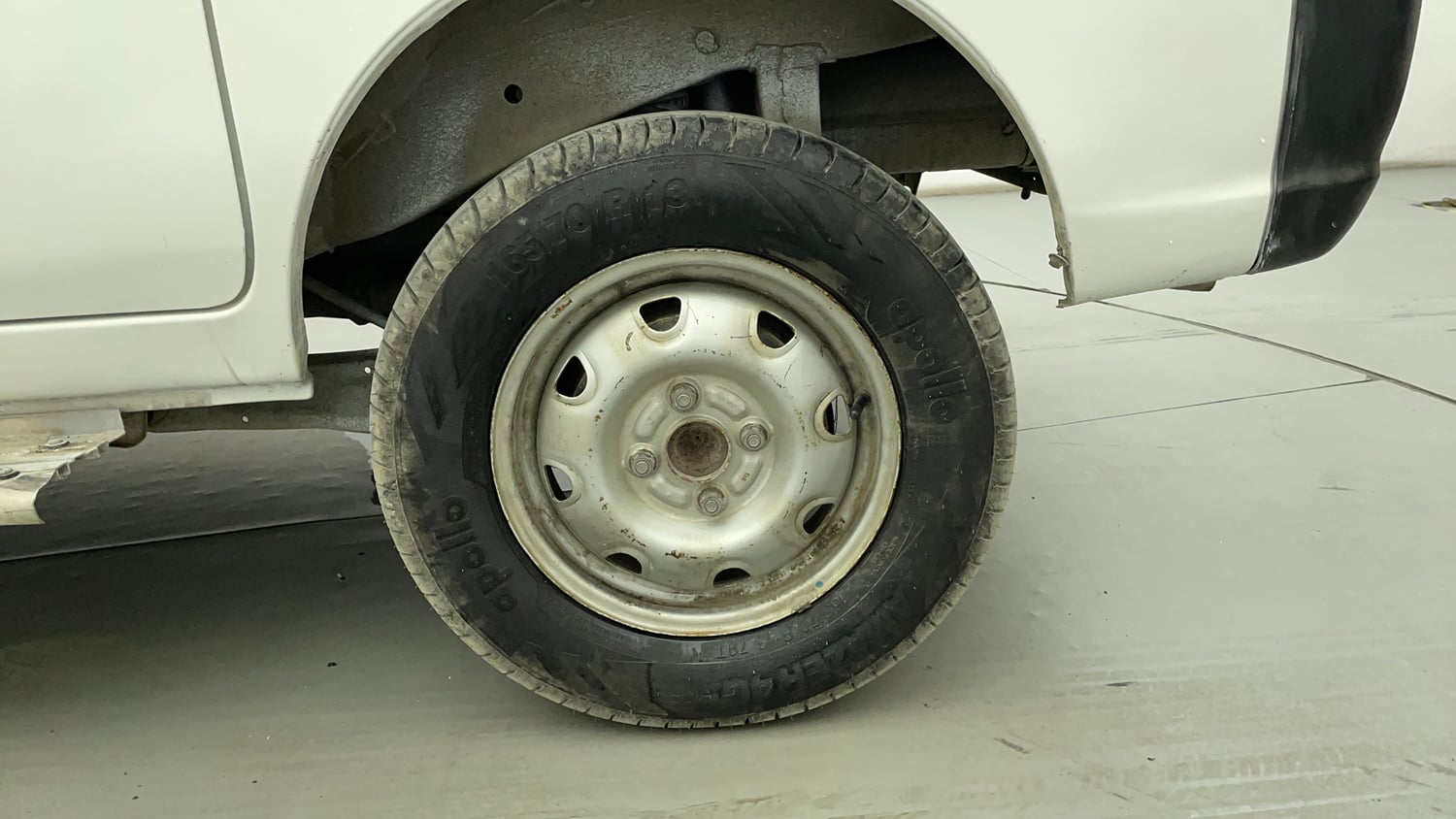 Used 2016 Maruti Suzuki Eeco 5 STR WITH A/C+HTR Petrol Manual tyres LEFT REAR TYRE RIM VIEW