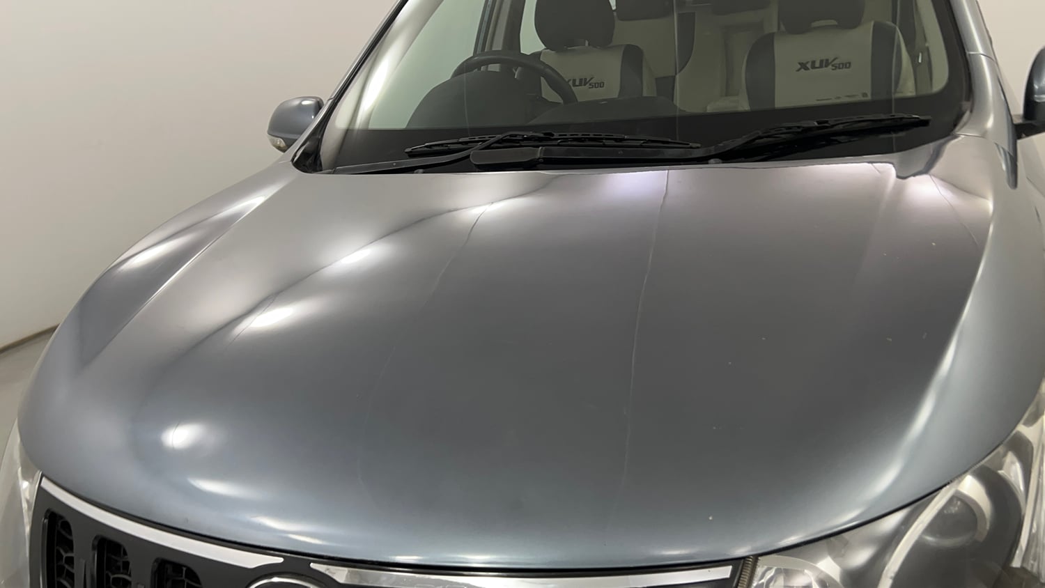 Used 2016 Mahindra XUV500 W4 Diesel Manual dents MINOR SCRATCH