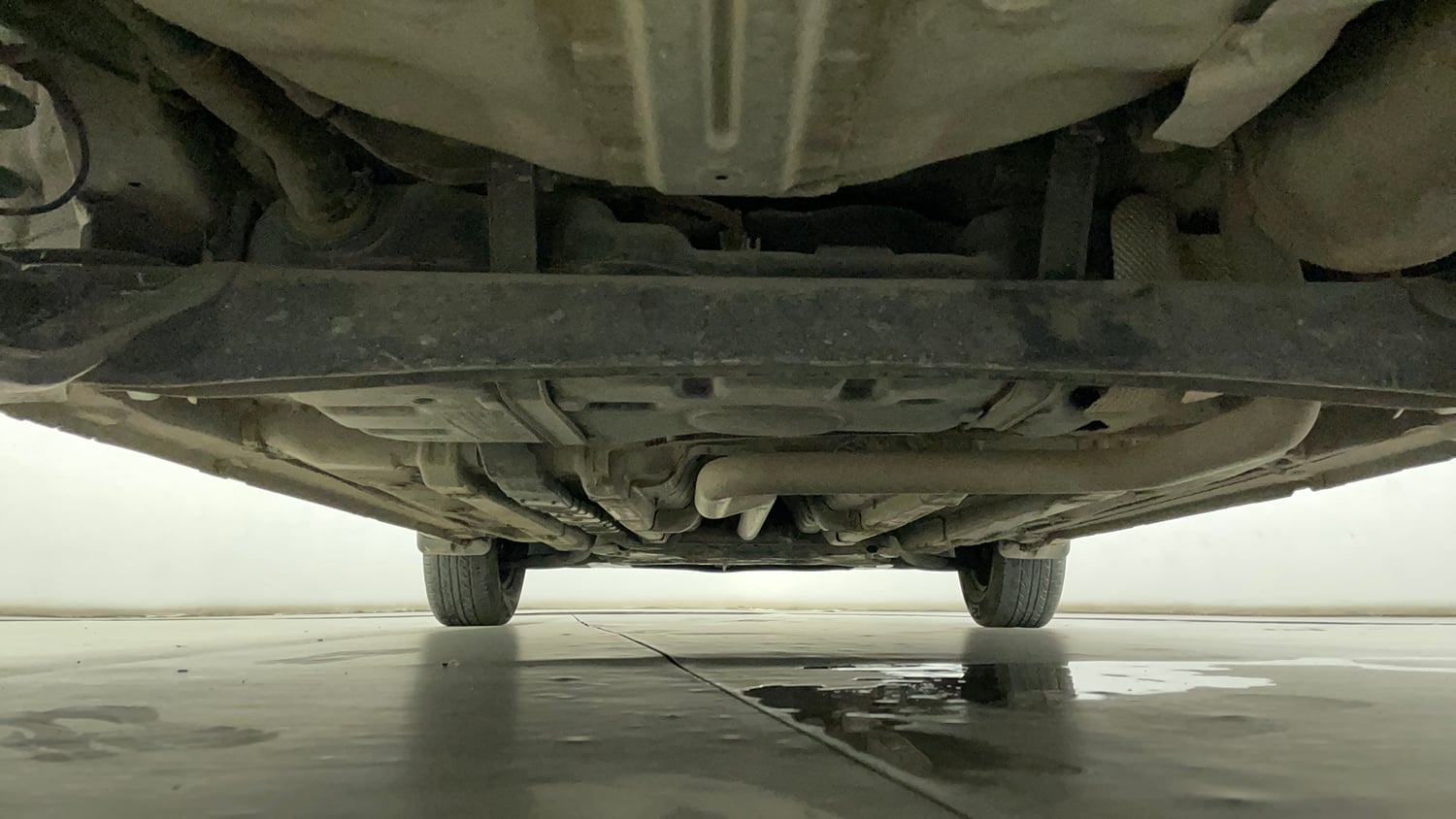 Used 2016 Hyundai Elite i20 Sportz 1.4 CRDI Diesel Manual extra REAR UNDERBODY VIEW (TAKEN FROM REAR)