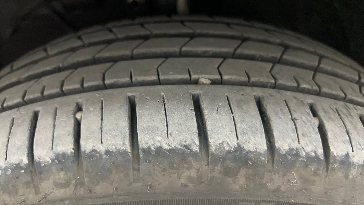Used 2024 Maruti Suzuki Baleno Zeta MT CNG Cng Manual tyres LEFT FRONT TYRE TREAD VIEW