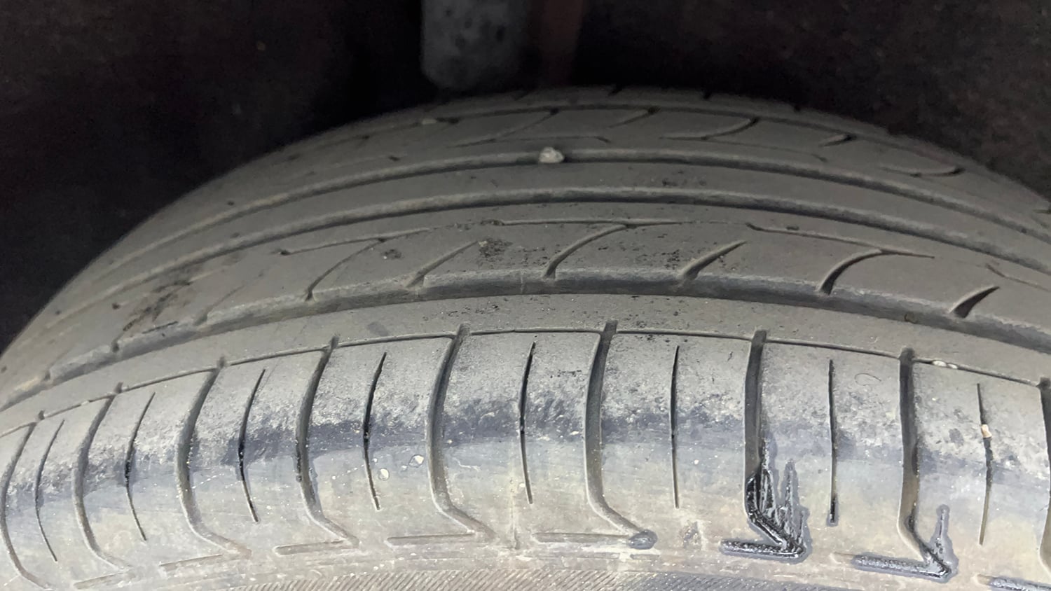 Used 2017 Ford EcoSport Trend+ 1.5L TDCi Diesel Manual tyres RIGHT REAR TYRE TREAD VIEW