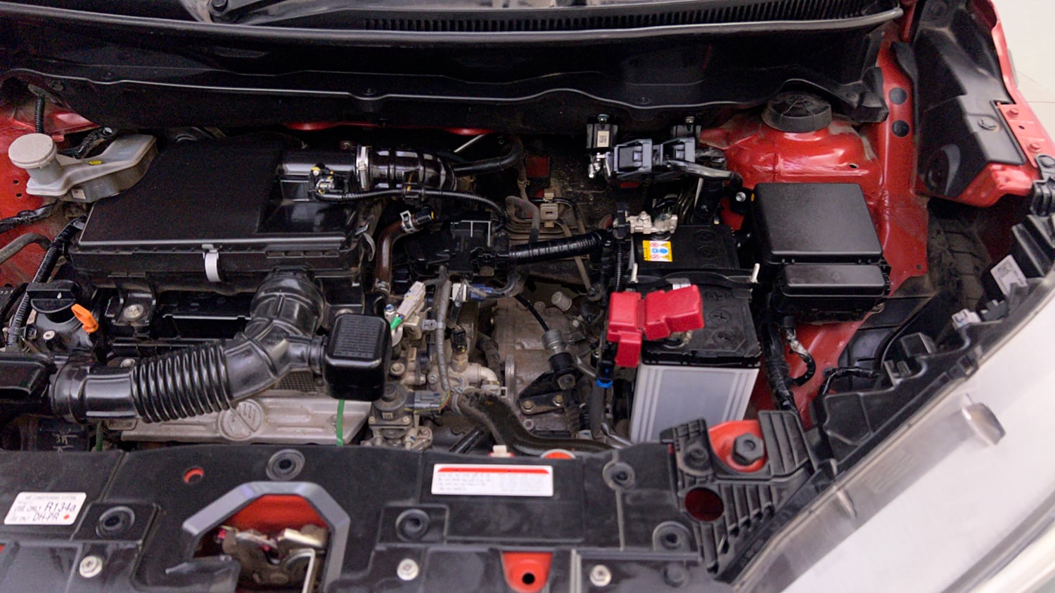 Used 2023 Maruti Suzuki XL6 Alpha Plus AT Petrol Dual Tone Petrol Automatic engine ENGINE LEFT SIDE VIEW