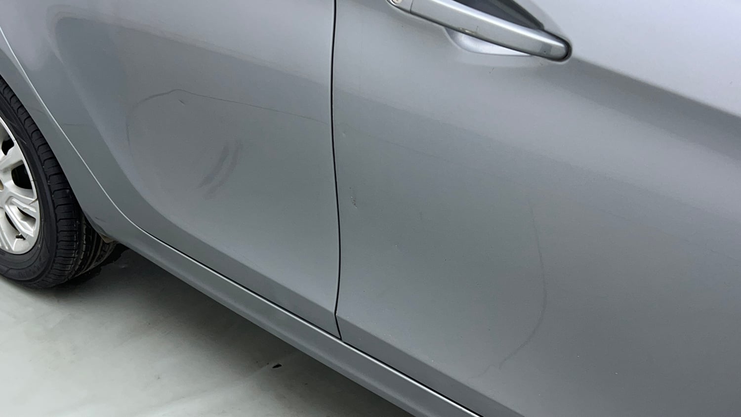 Used 2018 Tata Tiago Revotron XZ Petrol Manual dents MINOR SCRATCH