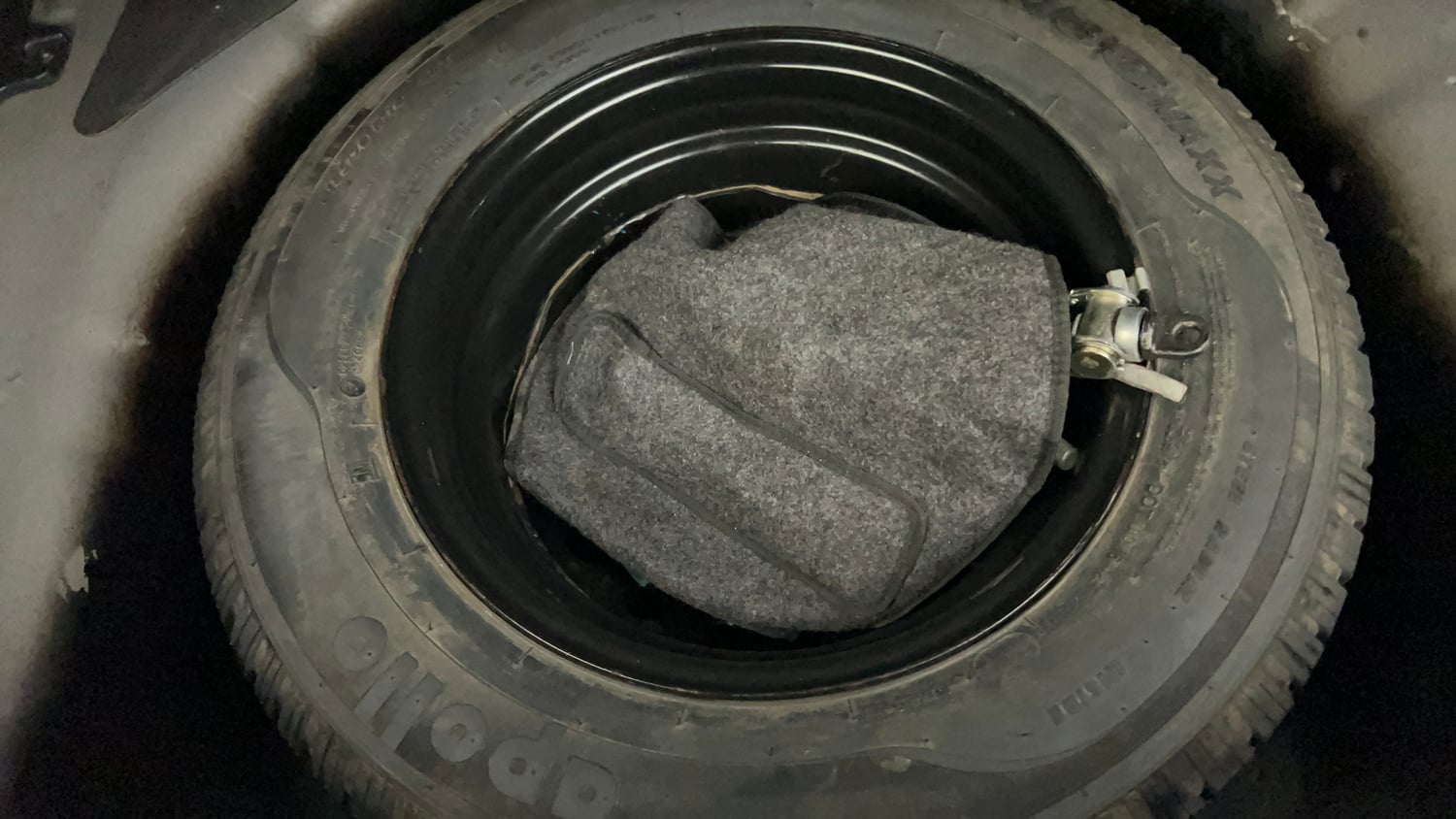 Used 2014 Hyundai Elite i20 Magna 1.2 Petrol Manual tyres SPARE TYRE VIEW