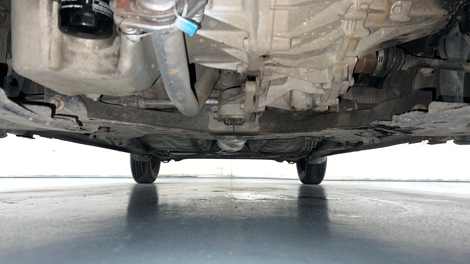 Used 2018 Maruti Suzuki Dzire VXi AMT Petrol Automatic extra FRONT LEFT UNDERBODY VIEW