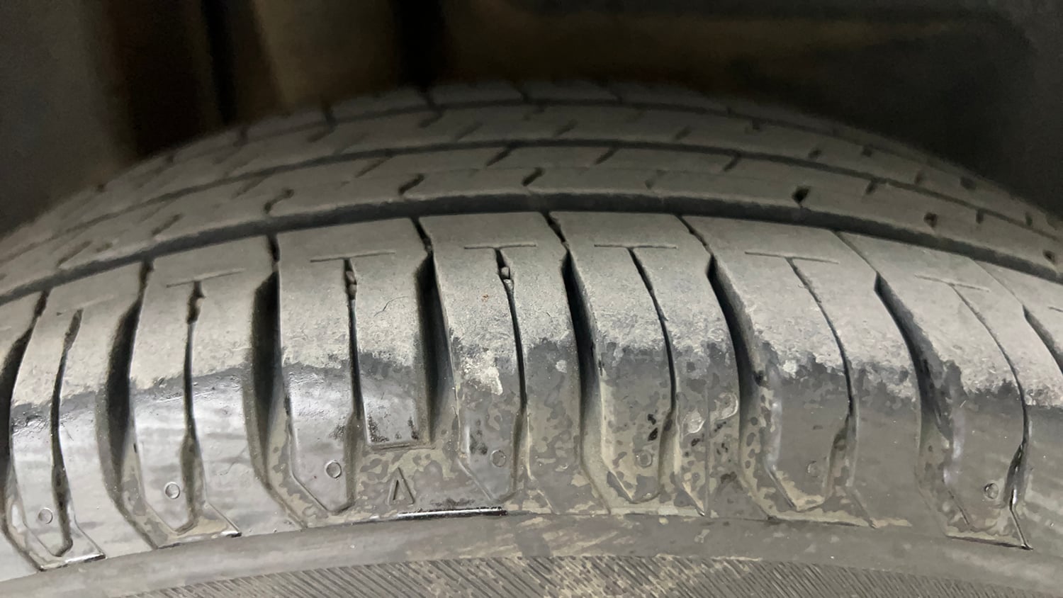 Used 2025 Maruti Suzuki Swift ZXi Plus Petrol Manual tyres RIGHT REAR TYRE TREAD VIEW