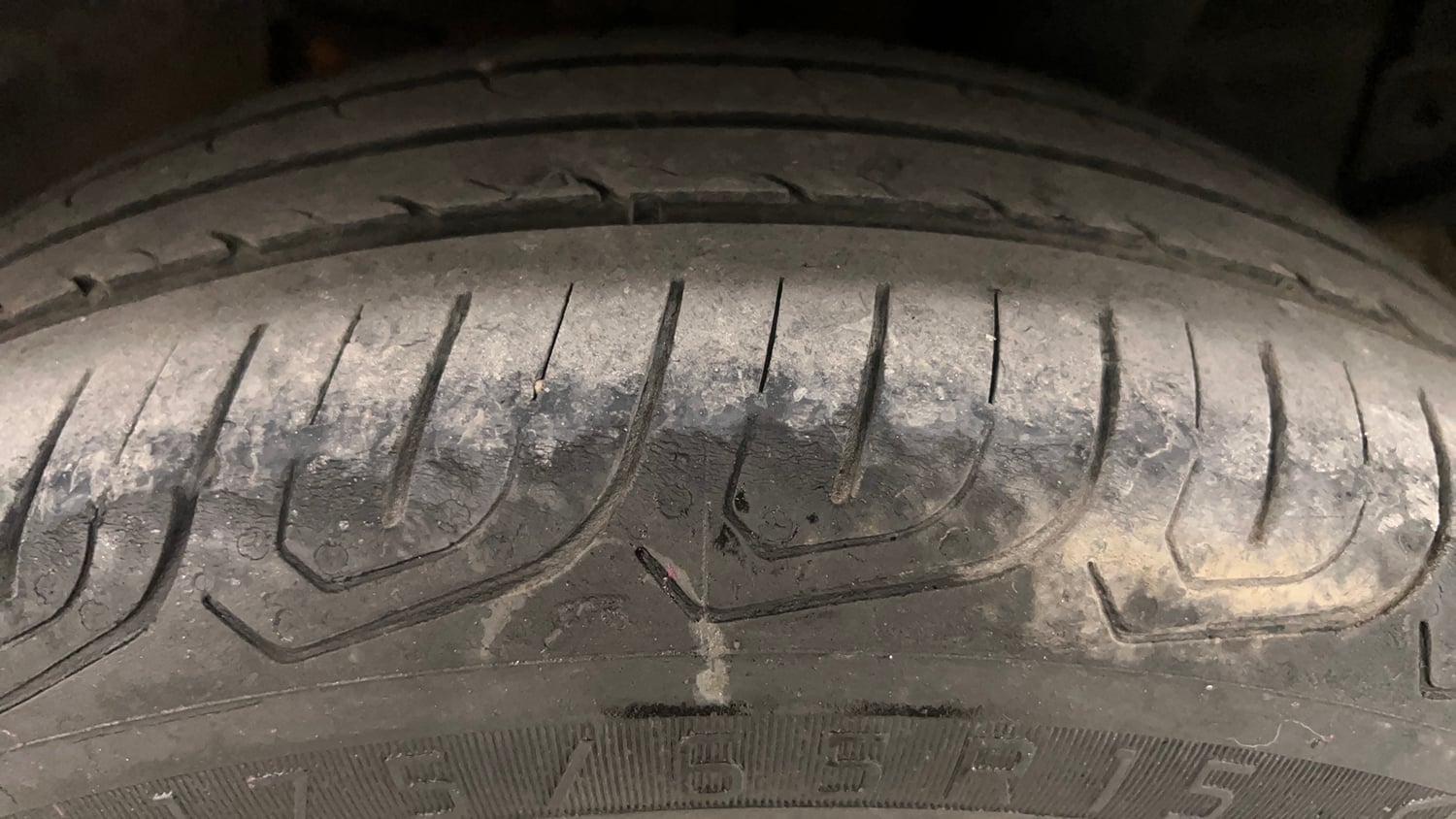 Used 2024 Hyundai Exter SX 1.2 CNG MT Cng Manual tyres LEFT REAR TYRE TREAD VIEW