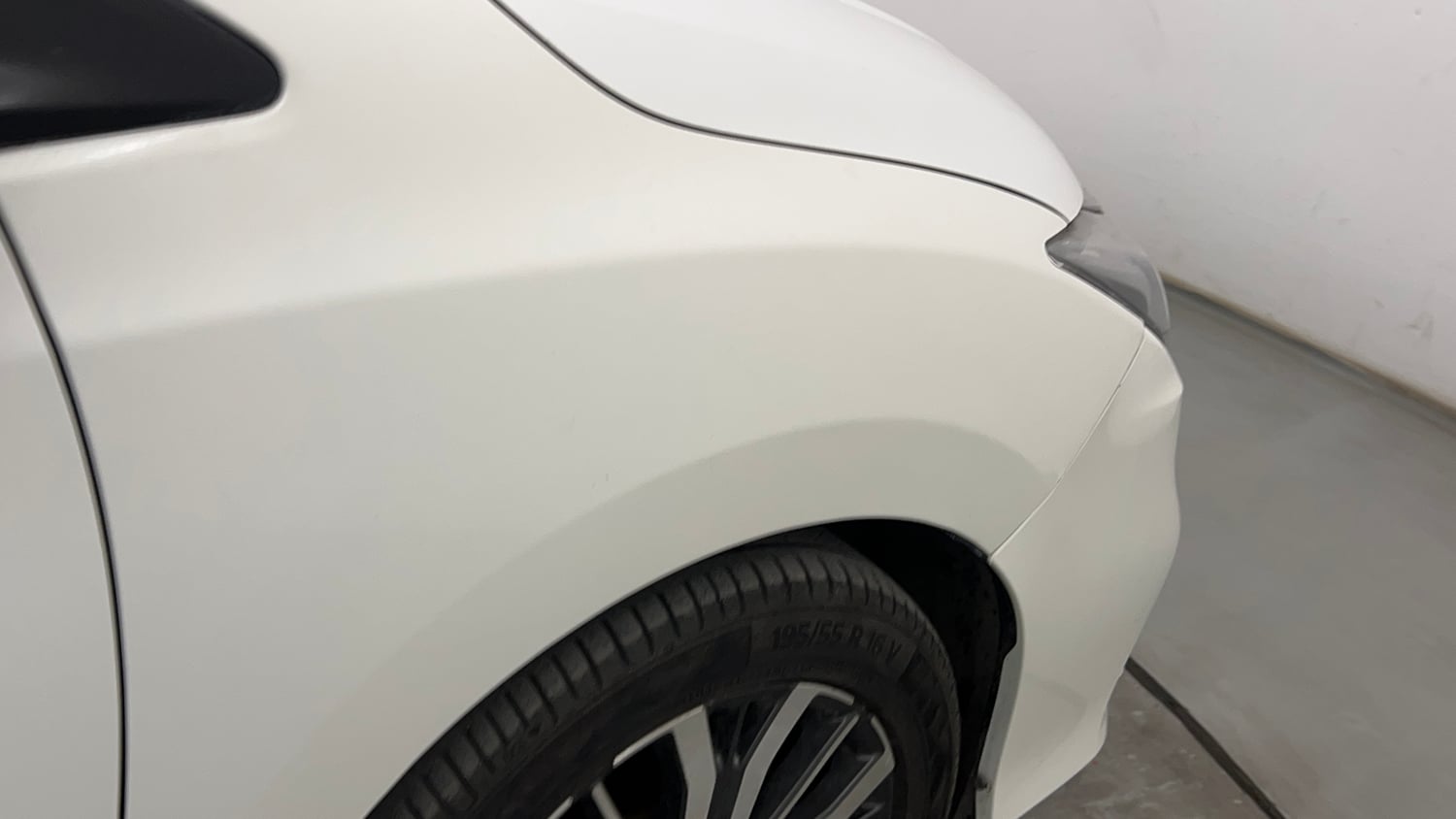 Used 2017 Honda City ZX CVT Petrol Petrol Automatic dents MINOR DENT