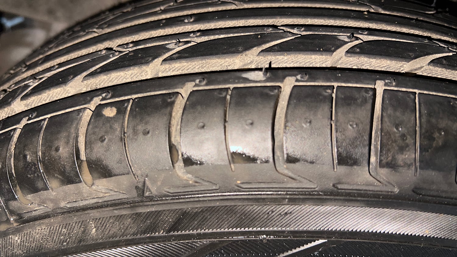 Used 2013 Hyundai i10 Magna 1.2 Kappa2 Petrol Manual tyres RIGHT REAR TYRE TREAD VIEW