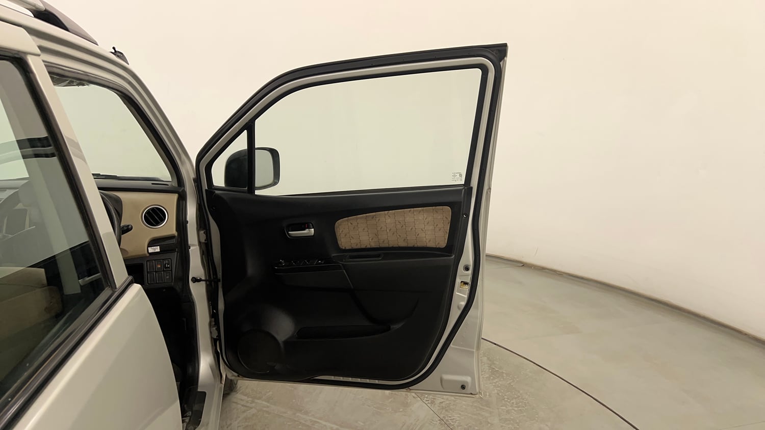 Used 2018 Maruti Suzuki Wagon R VXI Petrol Manual interior RIGHT FRONT DOOR OPEN VIEW