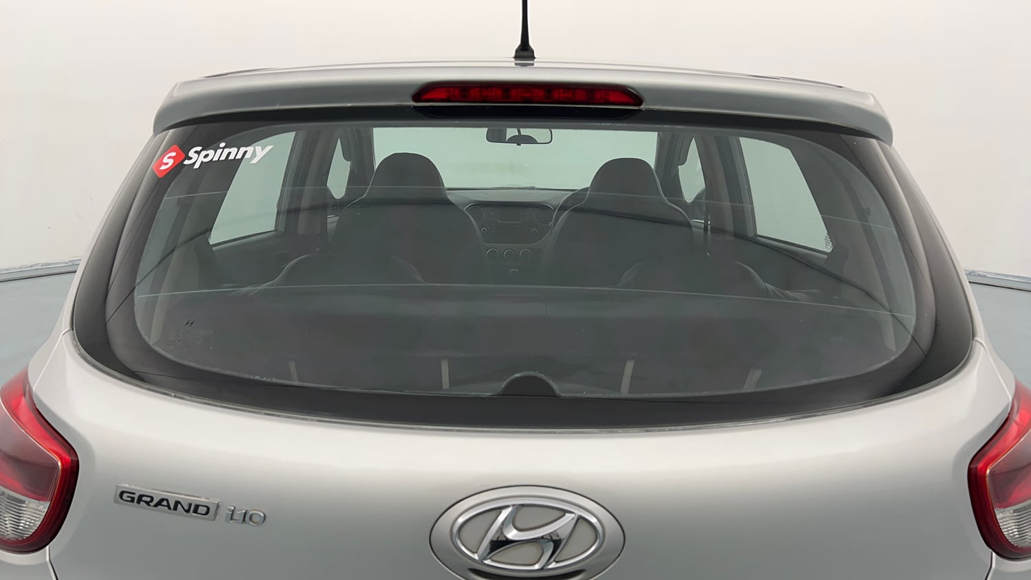 Used 2019 Hyundai Grand i10 Magna 1.2 Kappa VTVT Petrol Manual exterior BACK WINDSHIELD VIEW