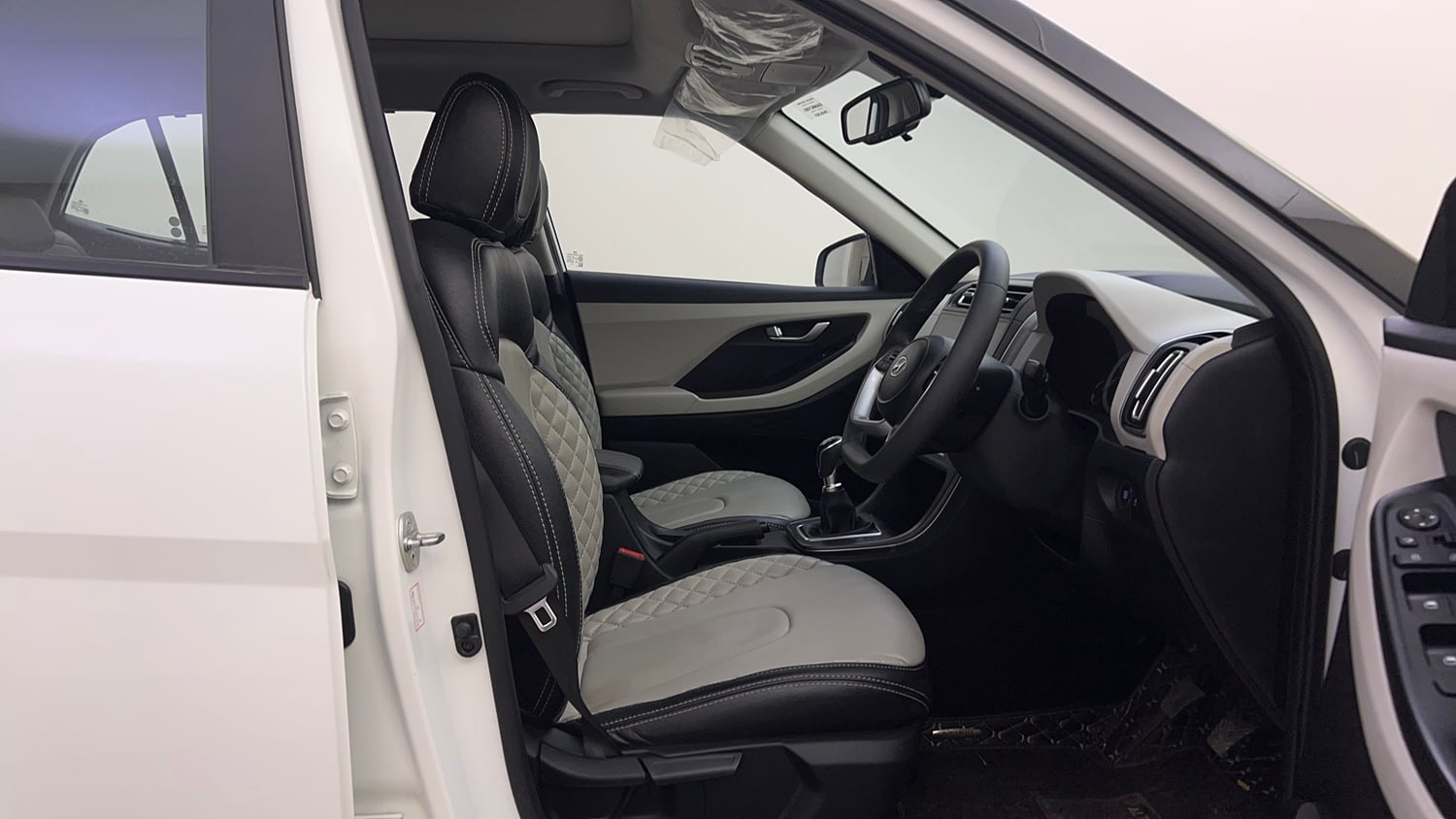 Used 2023 Hyundai Creta SX 1.5 Petrol Petrol Manual interior RIGHT SIDE FRONT DOOR CABIN VIEW