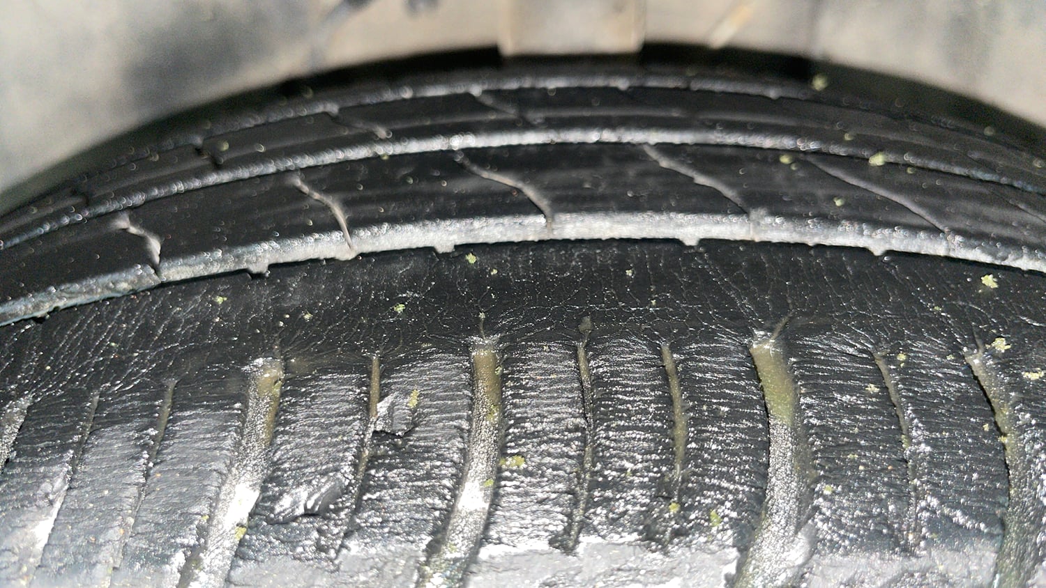 Used 2022 Tata Altroz XM Plus Petrol Petrol Manual tyres LEFT FRONT TYRE TREAD VIEW