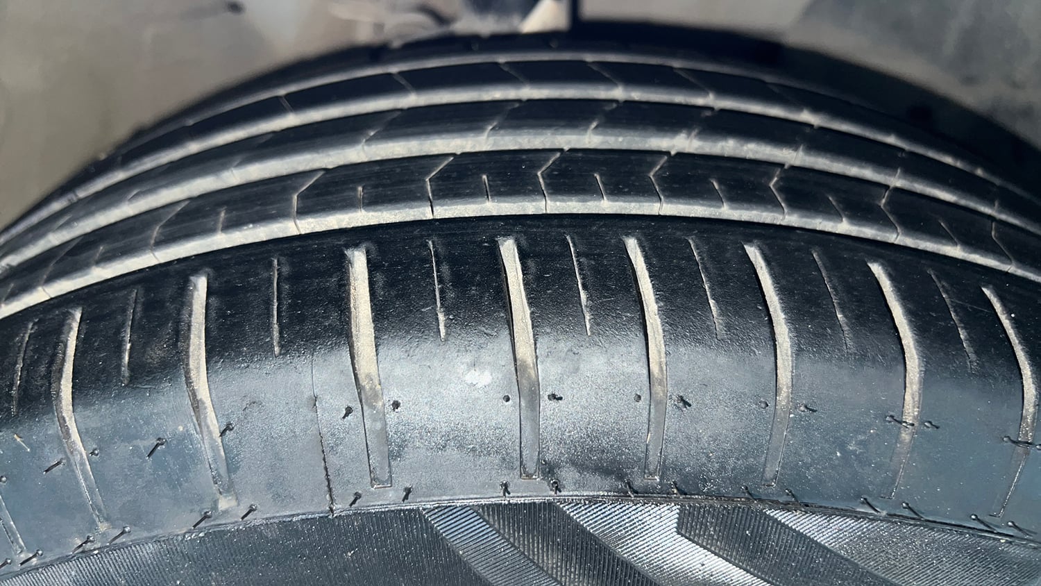 Used 2013 Nissan Sunny XL Petrol Manual tyres RIGHT FRONT TYRE TREAD VIEW