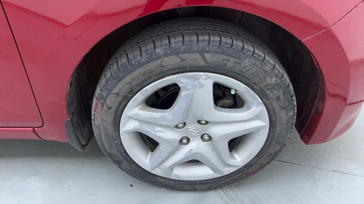 Used 2017 Hyundai Elite i20 Asta 1.2 Petrol Manual tyres RIGHT FRONT TYRE RIM VIEW