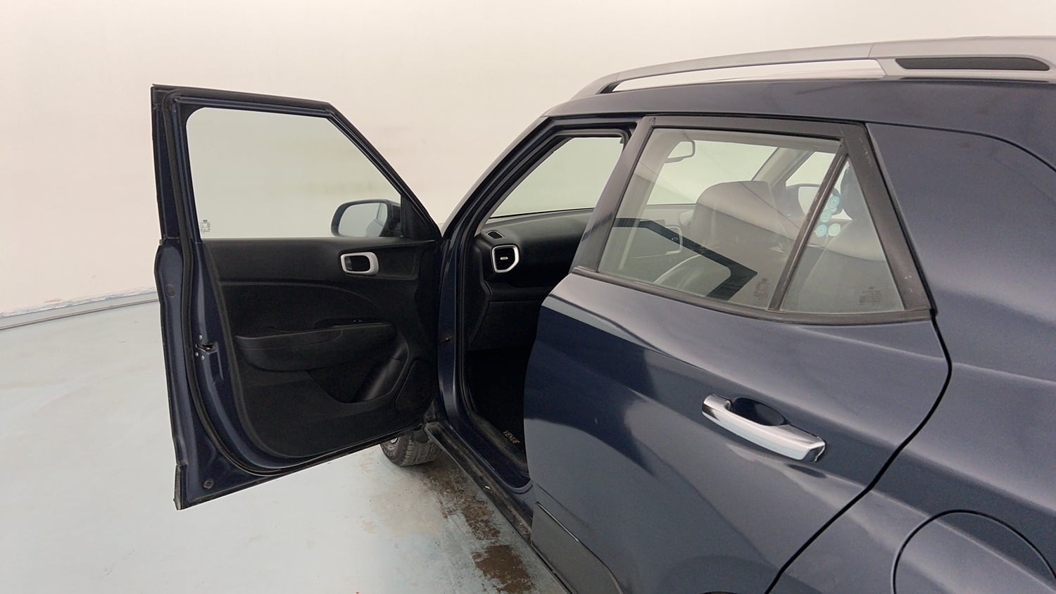 Used 2019 Hyundai Venue SX Plus 1.0L Turbo DCT Sport Petrol Automatic interior LEFT FRONT DOOR OPEN VIEW