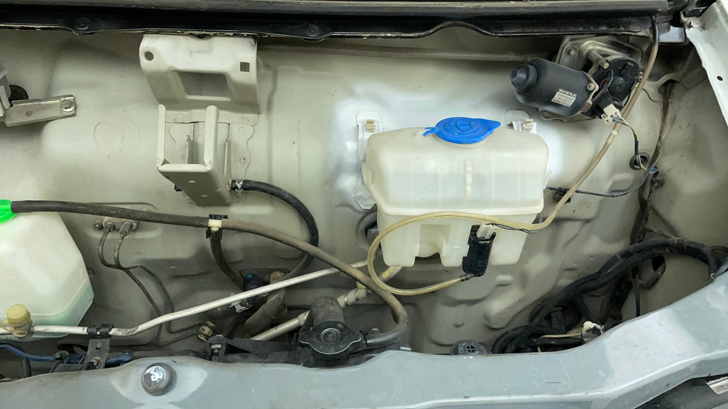 Used 2016 Maruti Suzuki Eeco 5 STR WITH A/C+HTR Petrol Manual engine ENGINE LEFT SIDE VIEW