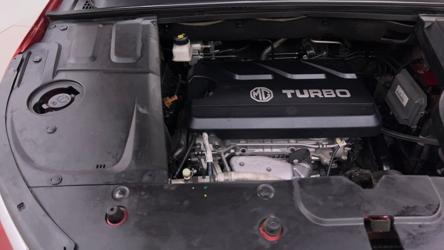 Used 2024 MG Motors Hector Plus Savvy Pro 1.5 Turbo Petrol CVT 7 STR Petrol Automatic engine ENGINE RIGHT SIDE VIEW