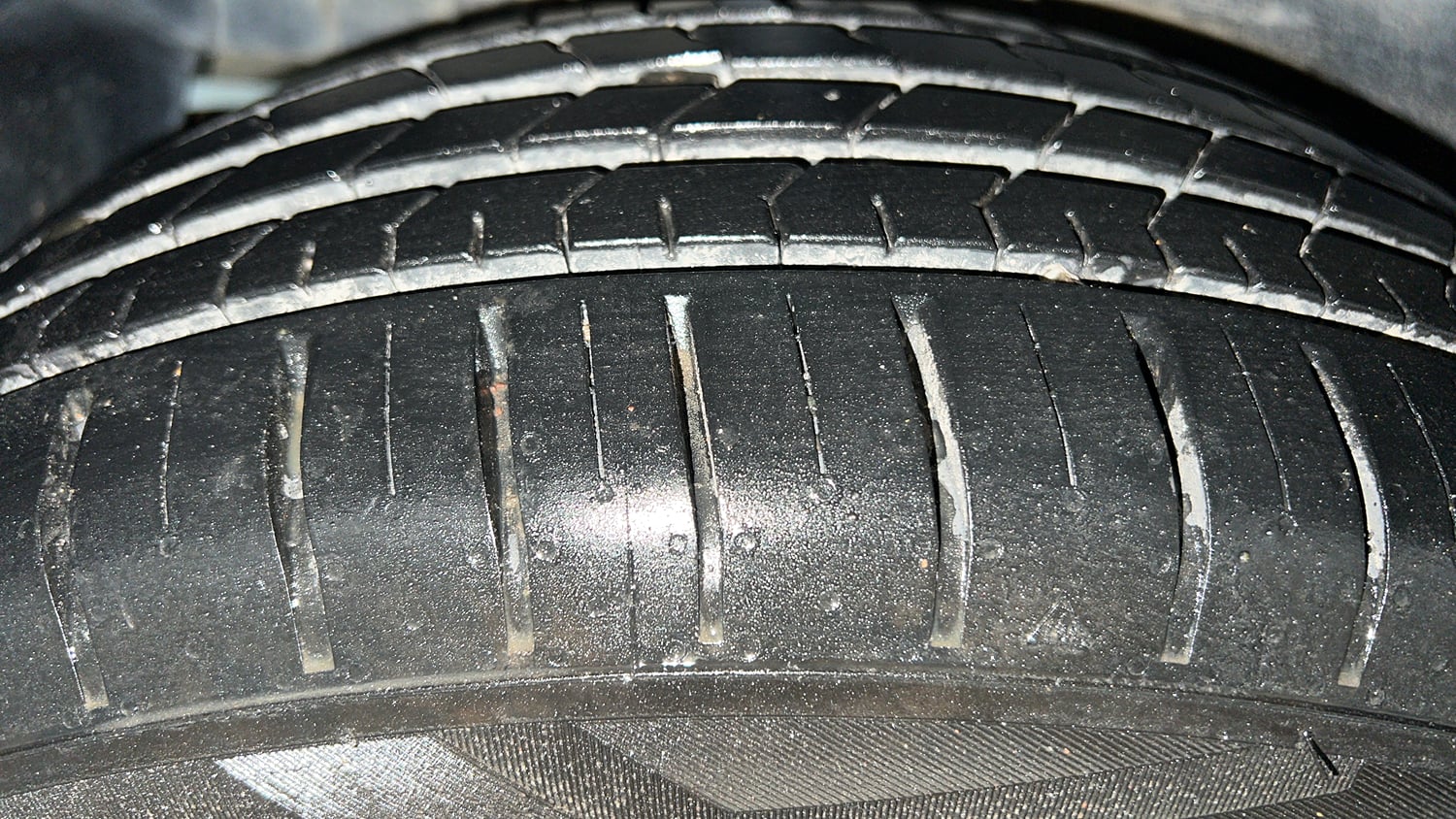 Used 2021 Tata Nexon XMA (S) Diesel Diesel Automatic tyres RIGHT REAR TYRE TREAD VIEW