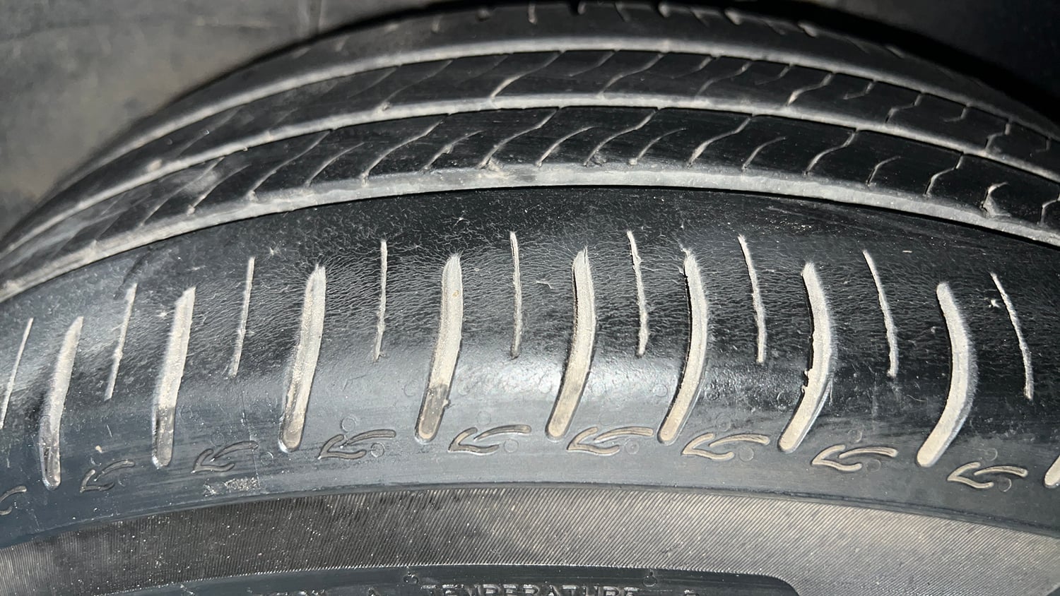 Used 2023 Tata Altroz XZA Petrol Petrol Automatic tyres LEFT REAR TYRE TREAD VIEW