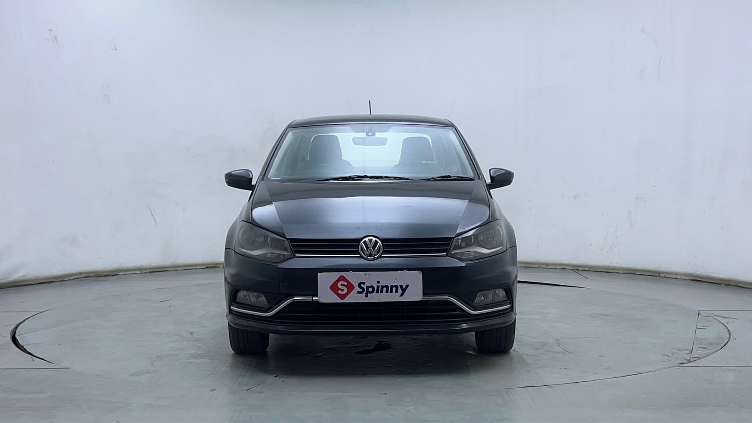 Used 2018 Volkswagen Ameo Highline1.2L Plus (P) 16 Alloy Petrol Manual exterior FRONT VIEW