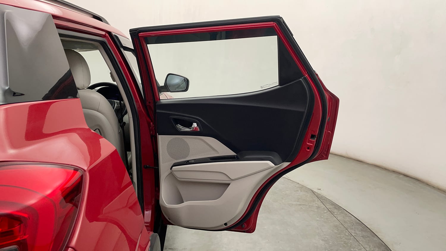 Used 2022 Mahindra XUV 300 W8 (O) 1.5 Diesel AMT Diesel Automatic interior RIGHT REAR DOOR OPEN VIEW