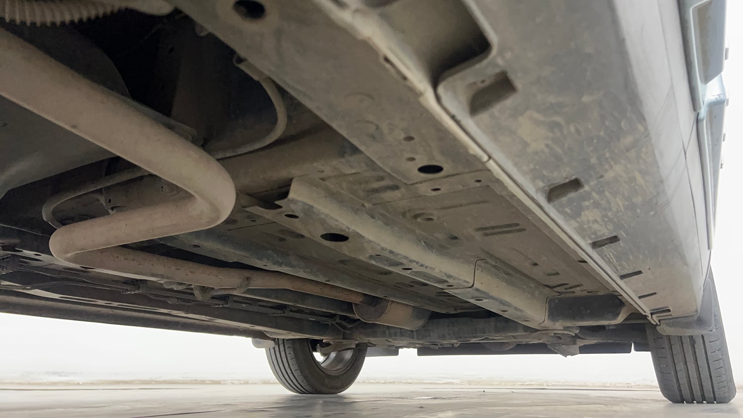 Used 2022 Tata Punch Accomplished Dazzle Pack MT Petrol Manual extra REAR RIGHT UNDERBODY VIEW