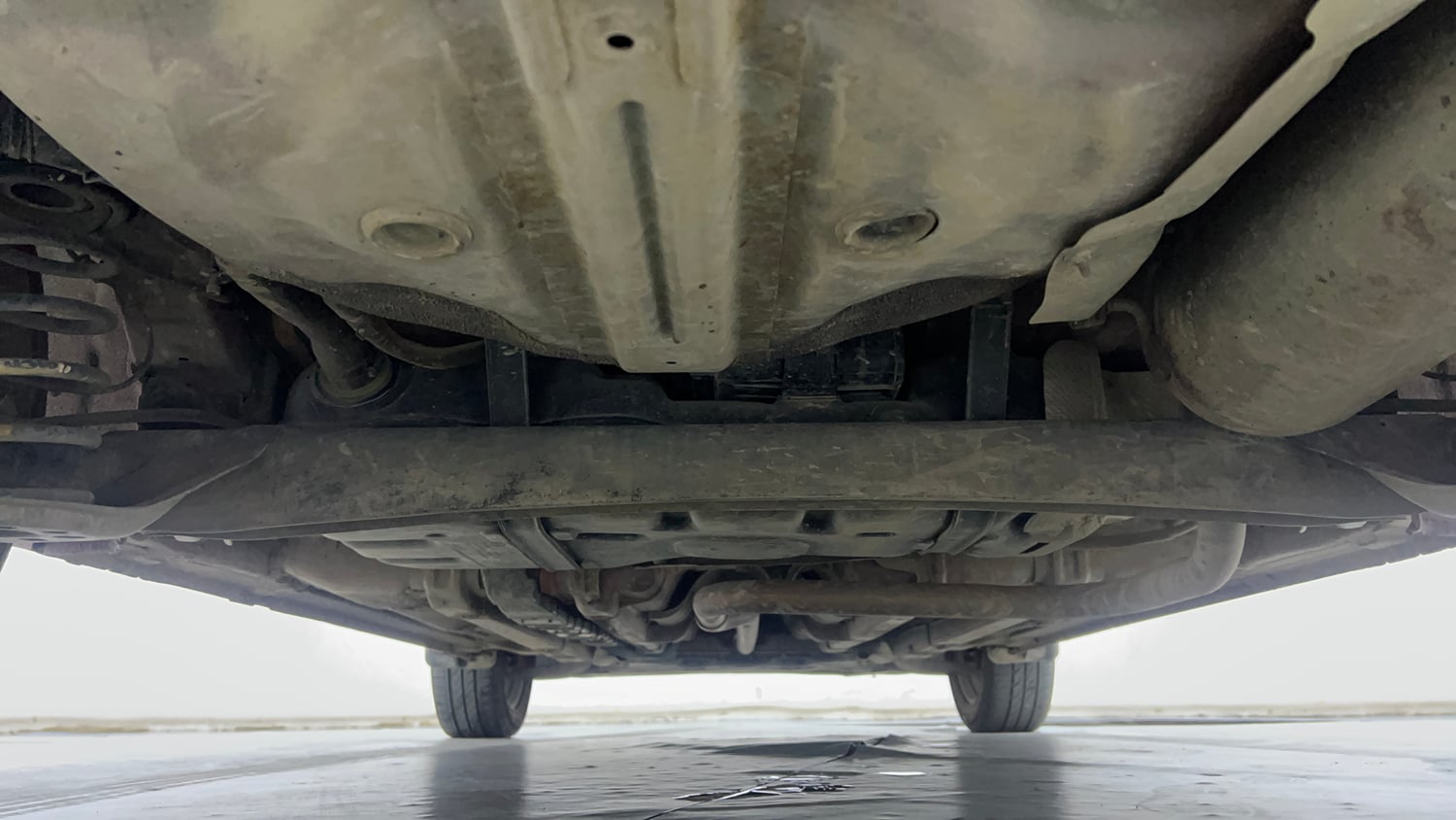 Used 2017 Hyundai Elite i20 Asta 1.2 Petrol Manual extra REAR UNDERBODY VIEW (TAKEN FROM REAR)