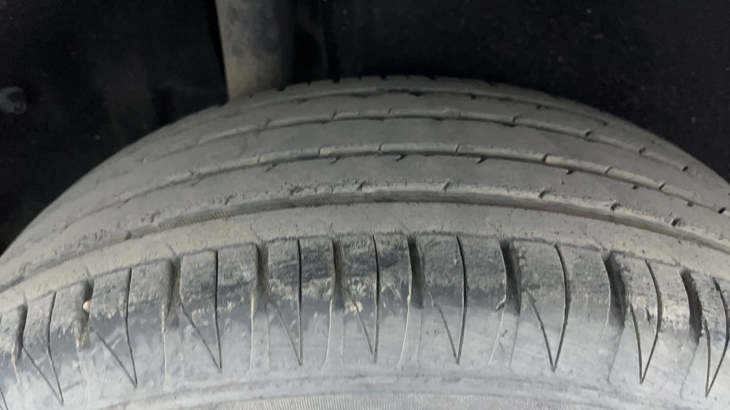 Used 2019 maruti-suzuki Vitara Brezza ZDi Plus Dual Tone AGS Diesel Automatic tyres RIGHT REAR TYRE TREAD VIEW