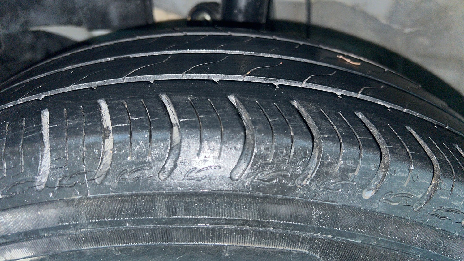 Used 2019 Honda Amaze 1.2 V MT Petrol Petrol Manual tyres LEFT FRONT TYRE TREAD VIEW