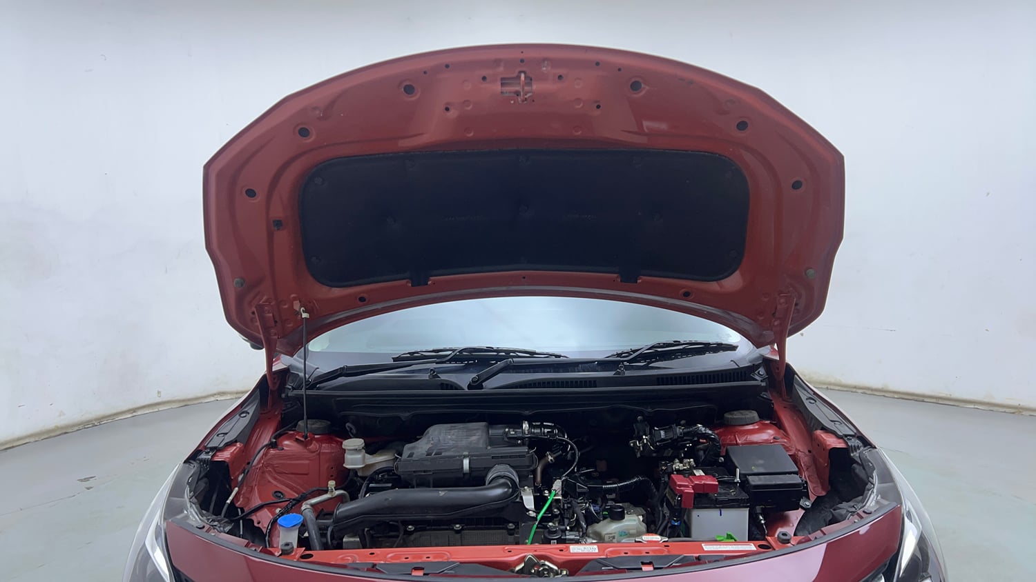 Used 2024 Maruti Suzuki Baleno Alpha AGS Petrol Automatic engine ENGINE & BONNET OPEN FRONT VIEW