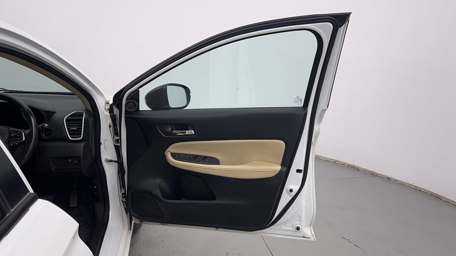 Used 2023 Honda City ZX Petrol CVT Petrol Automatic interior RIGHT FRONT DOOR OPEN VIEW