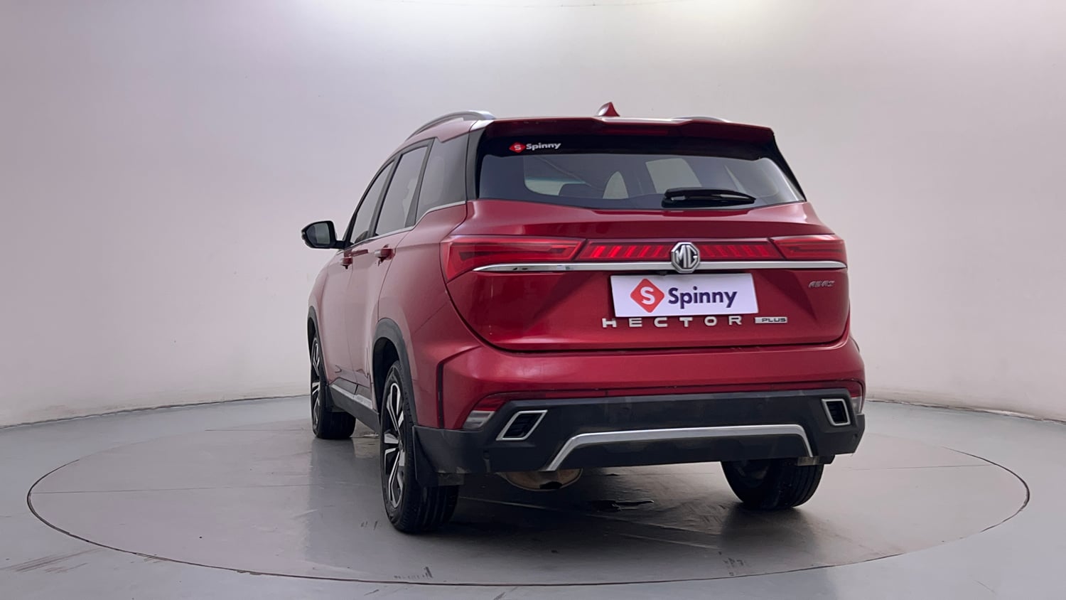Used 2024 MG Motors Hector Plus Savvy Pro 1.5 Turbo Petrol CVT 7 STR Petrol Automatic exterior LEFT REAR CORNER VIEW