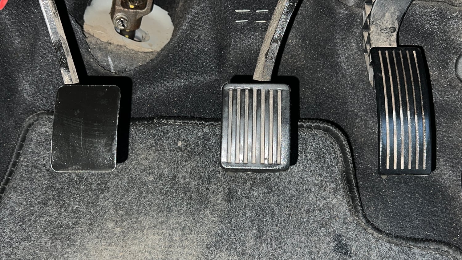 Used 2015 Hyundai Grand i10 Sportz 1.2 Kappa VTVT Petrol Manual interior PEDALS VIEW