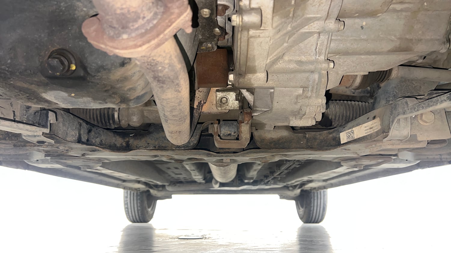 Used 2023 Tata Punch Adventure MT Petrol Manual extra FRONT LEFT UNDERBODY VIEW