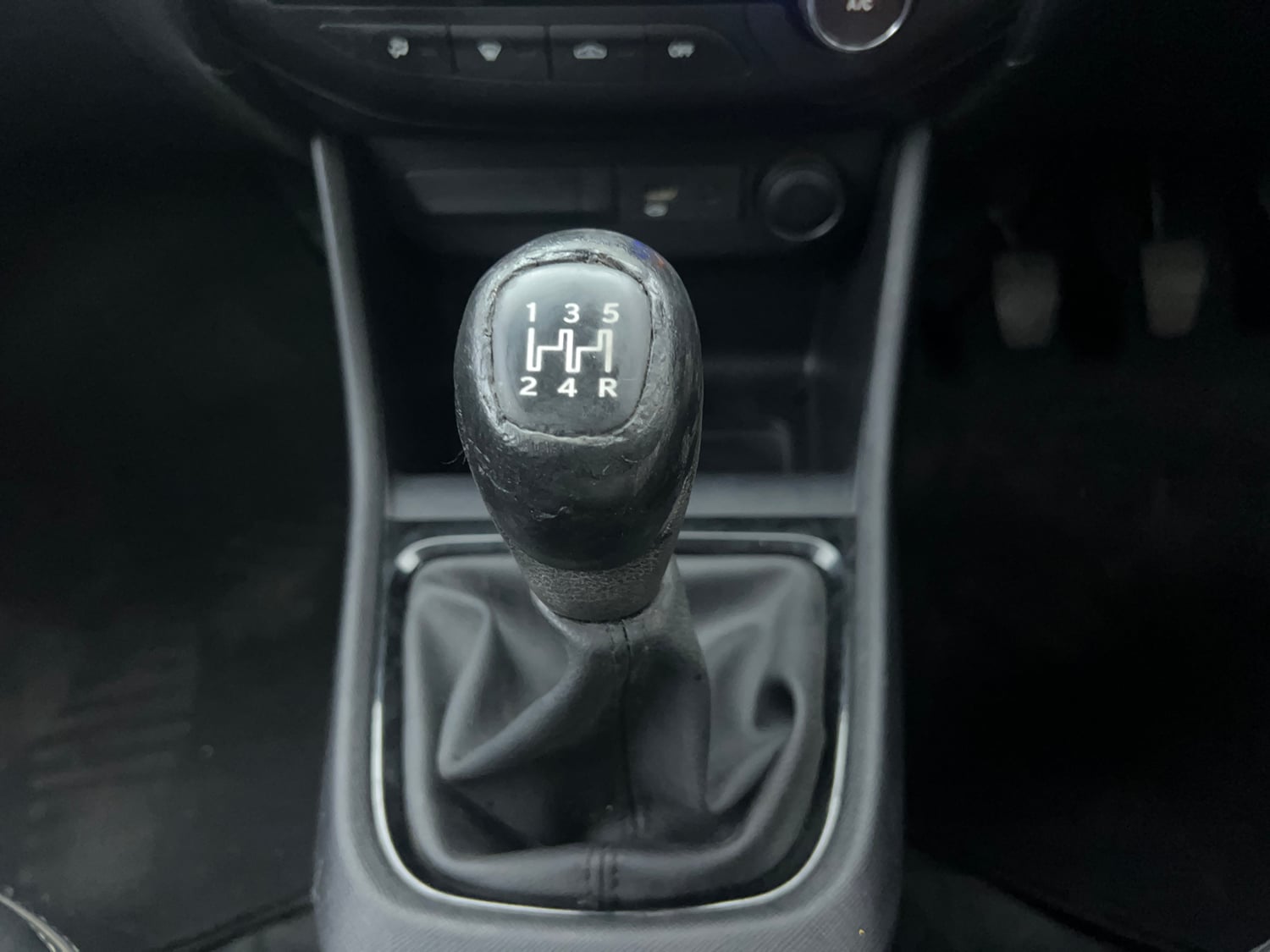 Used 2023 Tata Punch Adventure MT Petrol Manual interior GEAR  KNOB VIEW