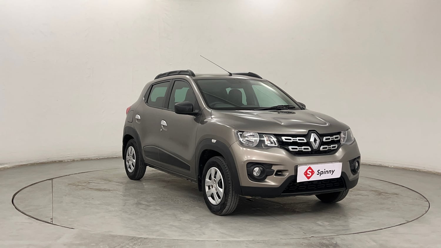 Used 2016 Renault Kwid RXT CNG (Outside Fitted) Cng Manual exterior RIGHT FRONT CORNER VIEW