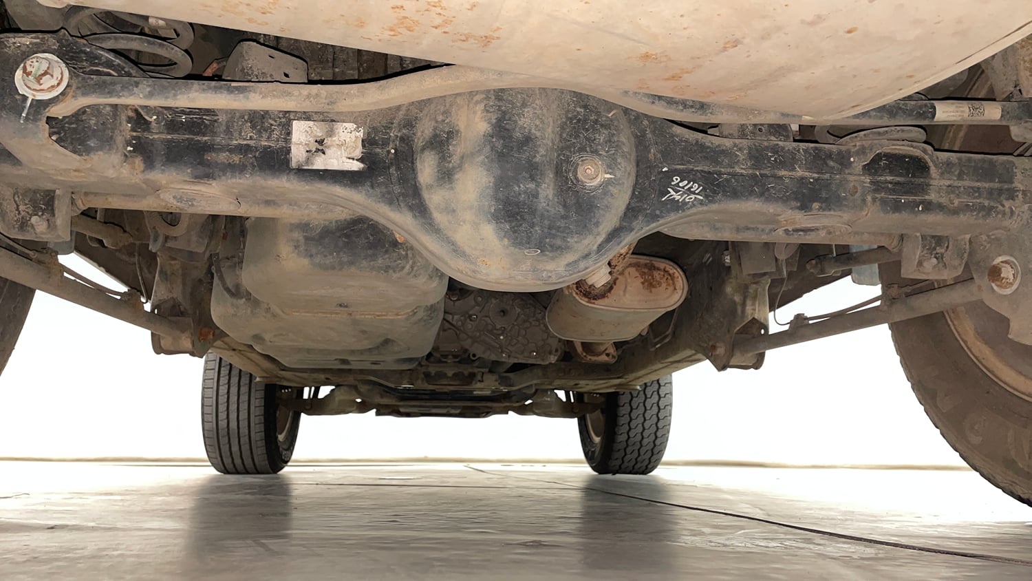 Used 2021 mahindra Thar LX Hard Top Petrol AT 4WD Petrol Automatic extra REAR UNDERBODY VIEW (TAKEN FROM REAR)