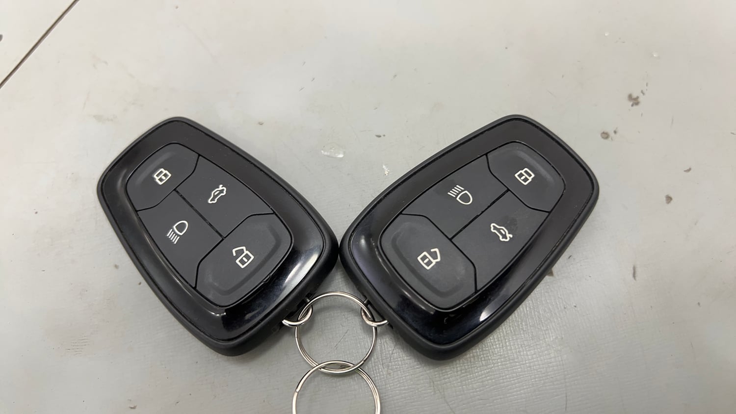Used 2022 Tata Punch Accomplished Dazzle Pack MT Petrol Manual extra CAR KEY VIEW