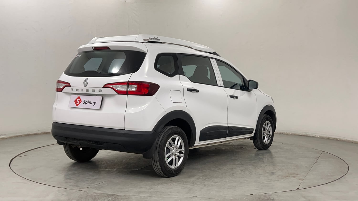 Used 2025 Renault Triber RXL Petrol Manual exterior RIGHT REAR CORNER VIEW