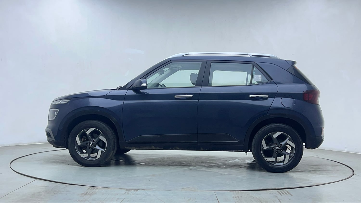 Used 2022 Hyundai Venue SX Plus 1.0 Turbo DCT Petrol Automatic exterior LEFT SIDE VIEW