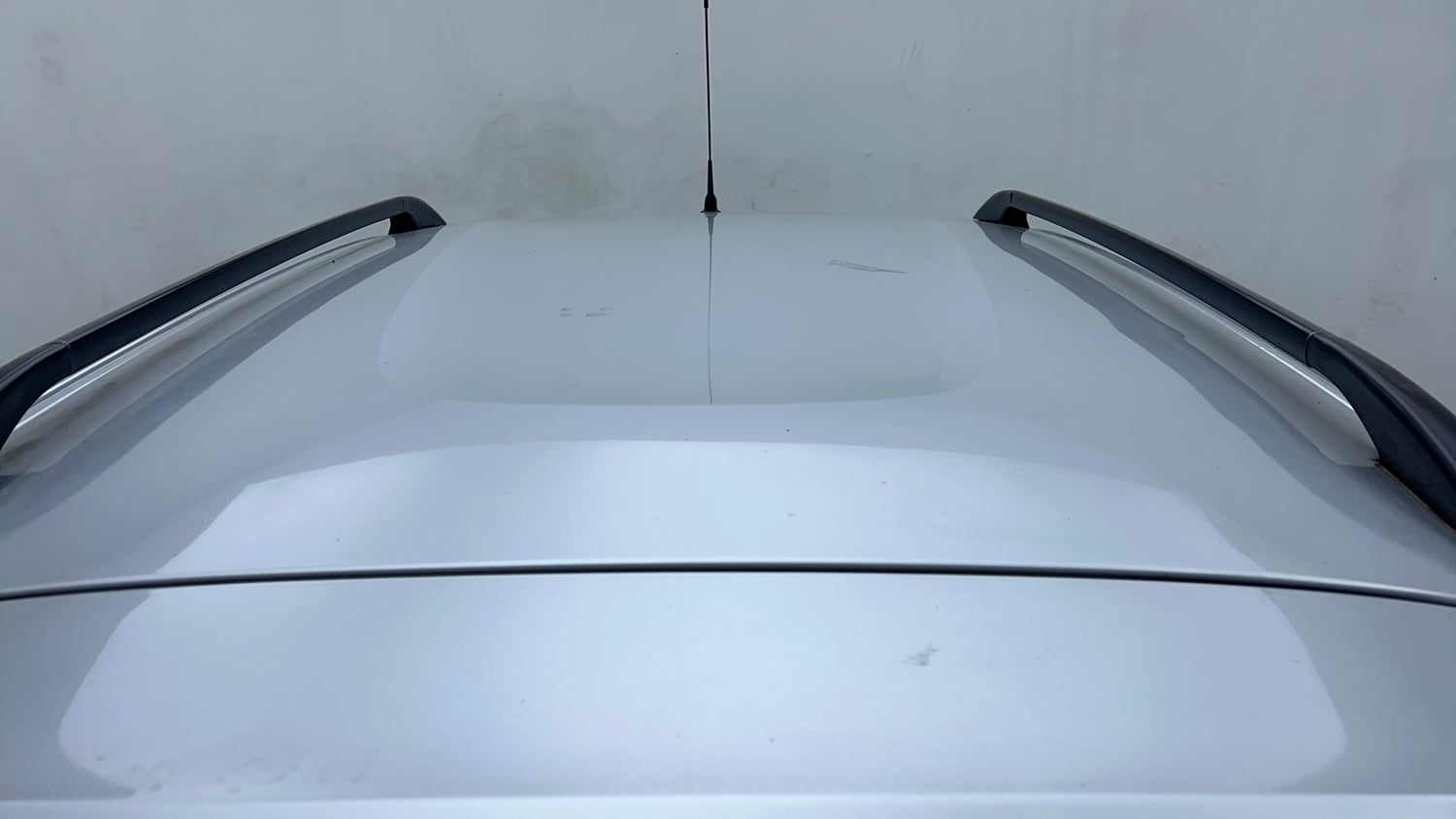 Used 2017 Renault Kwid 1.0 RXT AMT Petrol Automatic exterior EXTERIOR ROOF VIEW