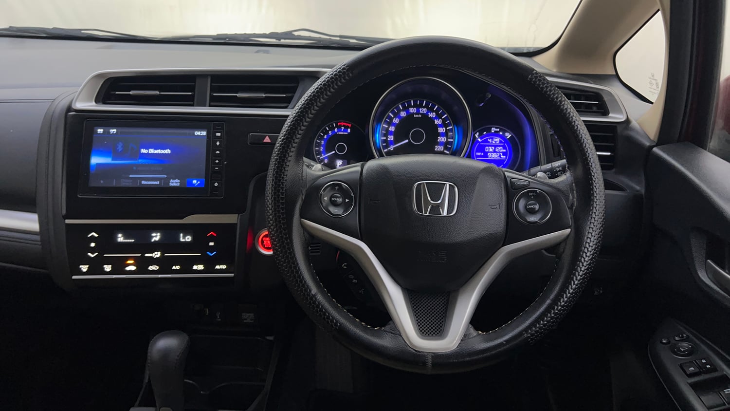 Used 2020 Honda Jazz ZX CVT Petrol Automatic interior STEERING VIEW