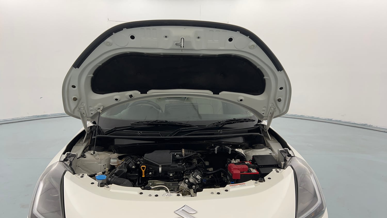 Used 2025 Maruti Suzuki Swift ZXi Plus Petrol Manual engine ENGINE & BONNET OPEN FRONT VIEW
