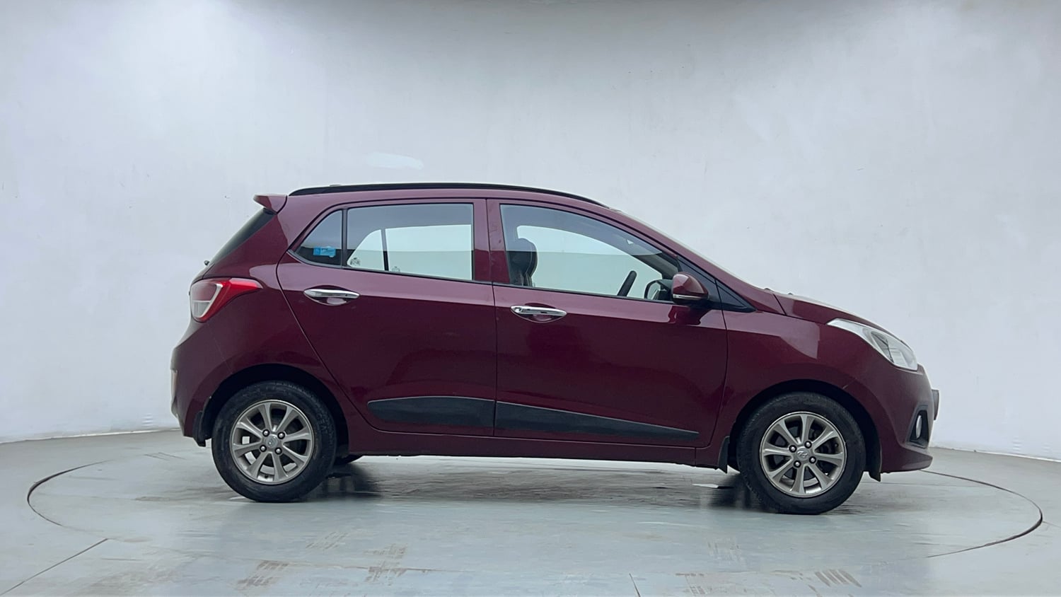 Used 2016 Hyundai Grand i10 Asta AT 1.2 Kappa VTVT Petrol Automatic exterior RIGHT SIDE VIEW