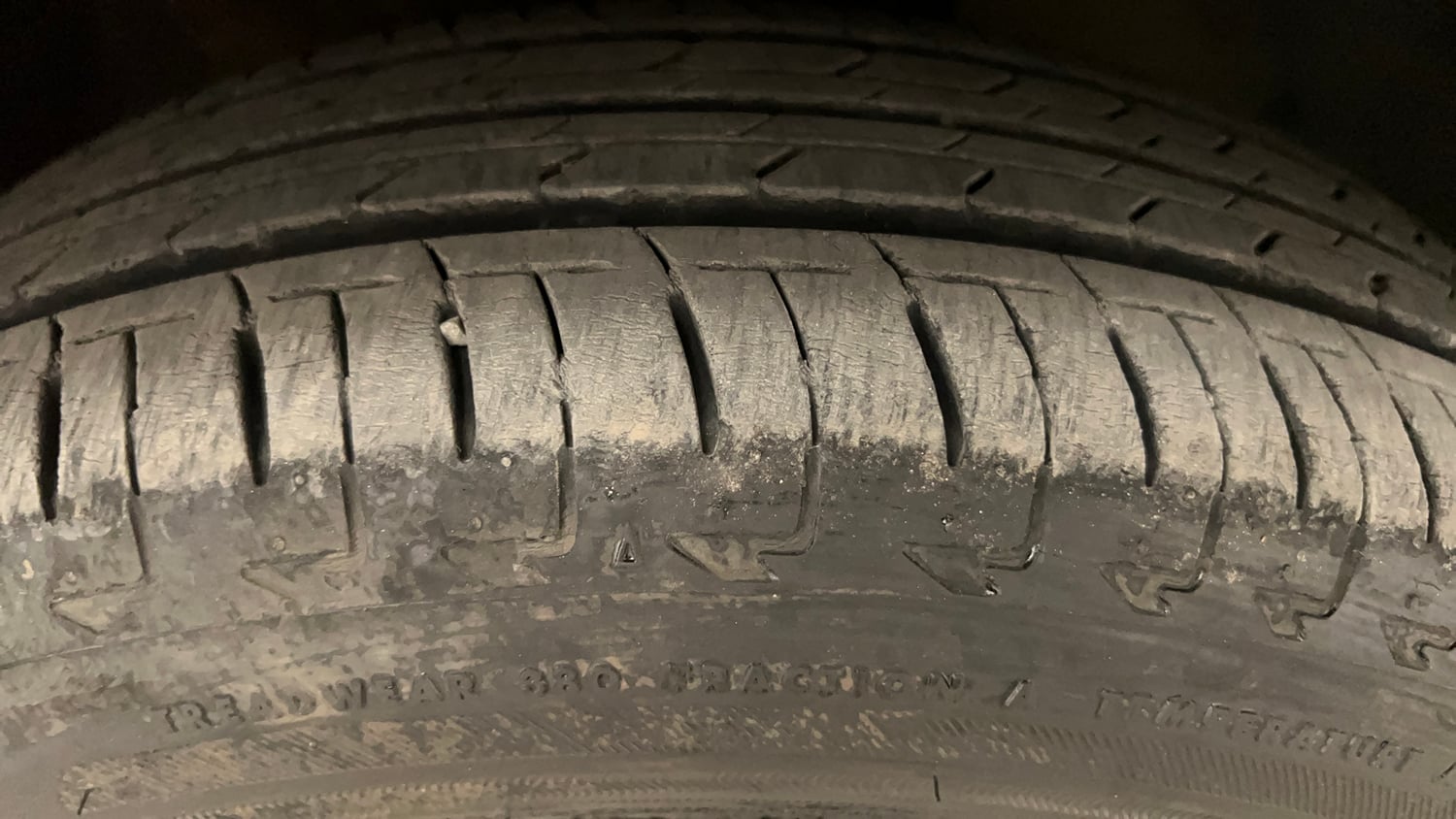 Used 2022 Maruti Suzuki Ignis Zeta 1.2 MT Petrol Manual tyres RIGHT FRONT TYRE TREAD VIEW