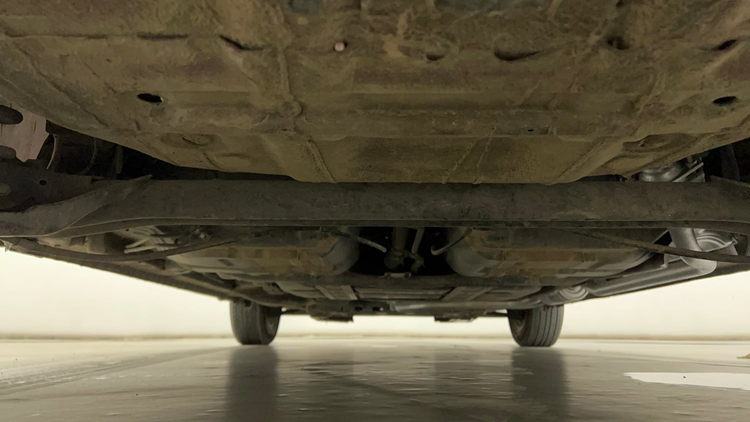 Used 2015 Honda Jazz V AT Petrol Petrol Automatic extra REAR UNDERBODY VIEW (TAKEN FROM REAR)