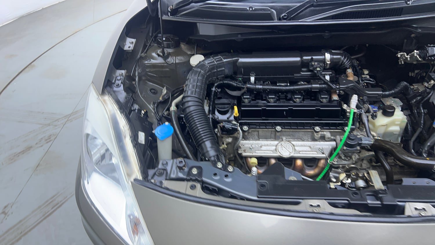 Used 2020 Maruti Suzuki Dzire VXi AGS Petrol Automatic engine ENGINE RIGHT SIDE VIEW