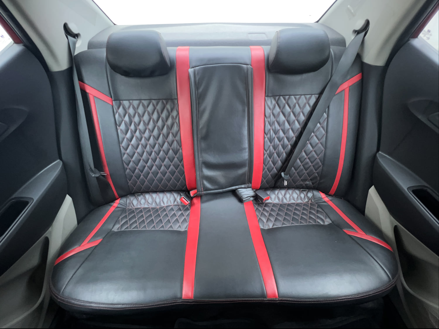 Used 2021 Hyundai Aura SX Plus 1.2 AMT Petrol Petrol Automatic interior REAR SEAT CONDITION VIEW