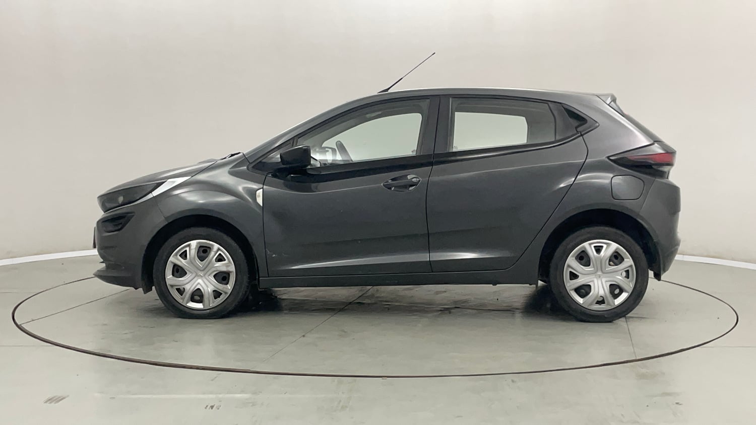 Used 2022 Tata Altroz XM Plus Petrol Petrol Manual exterior LEFT SIDE VIEW